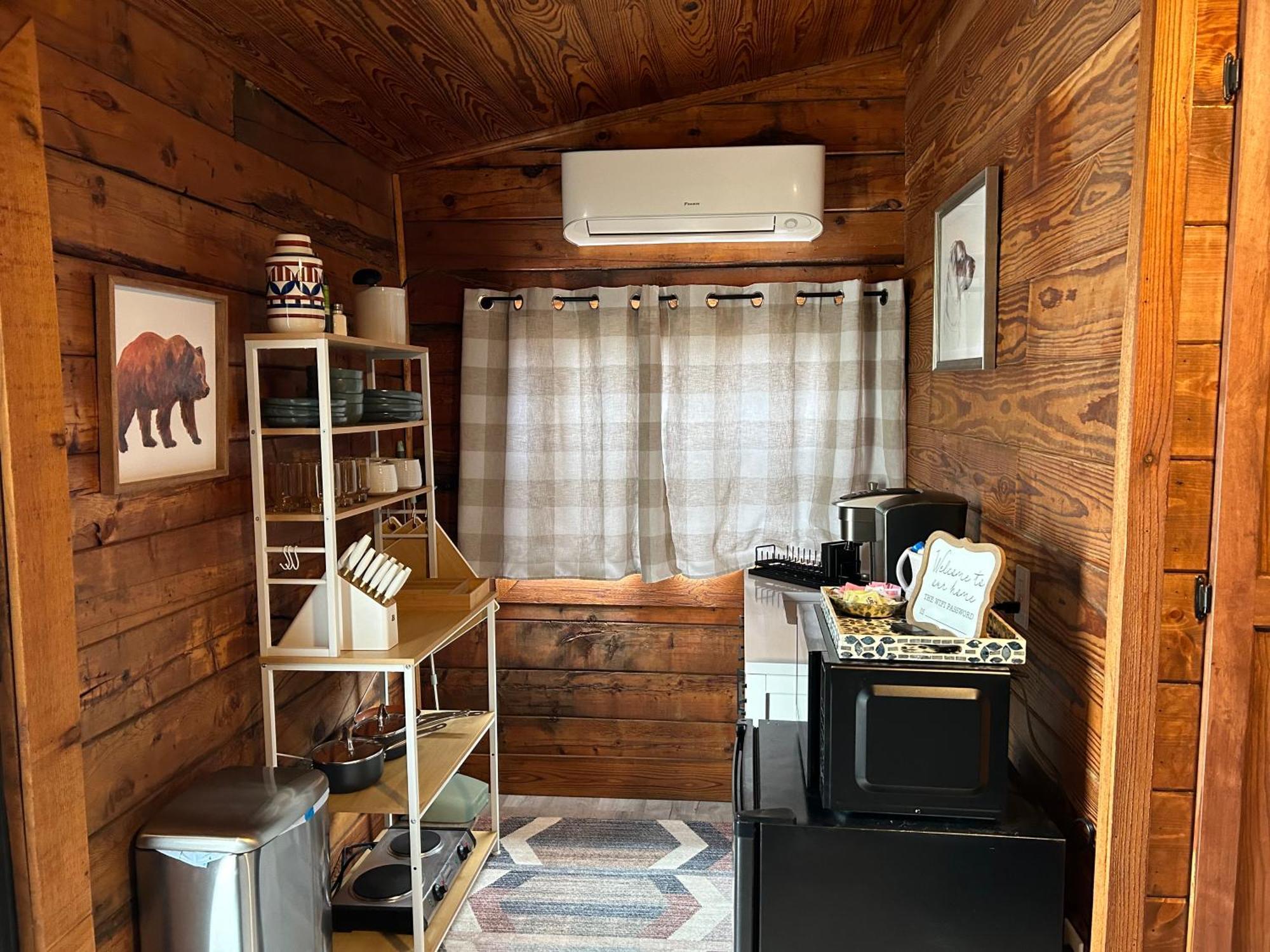 לובוק Tack Room מראה חיצוני תמונה